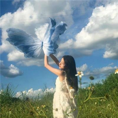 蜜桃女孩